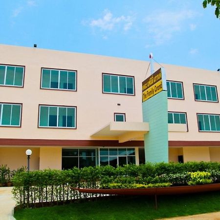Hotel The Family Grand à Udon Thani Extérieur photo