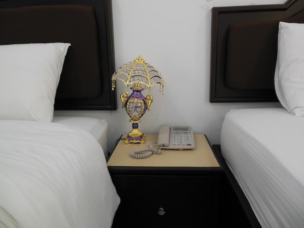 Hotel The Family Grand à Udon Thani Extérieur photo