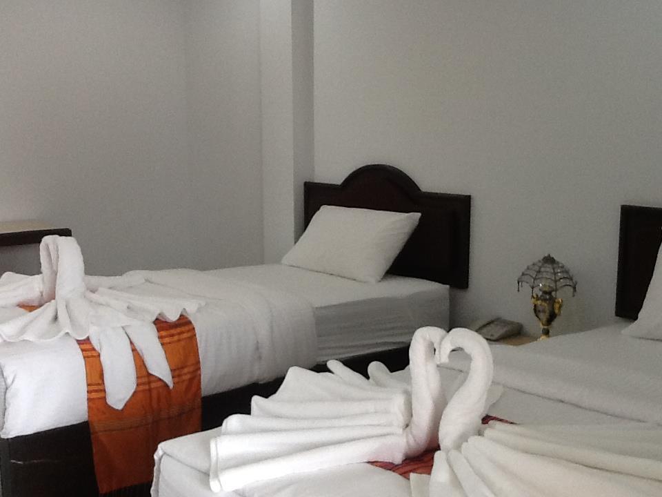 Hotel The Family Grand à Udon Thani Extérieur photo