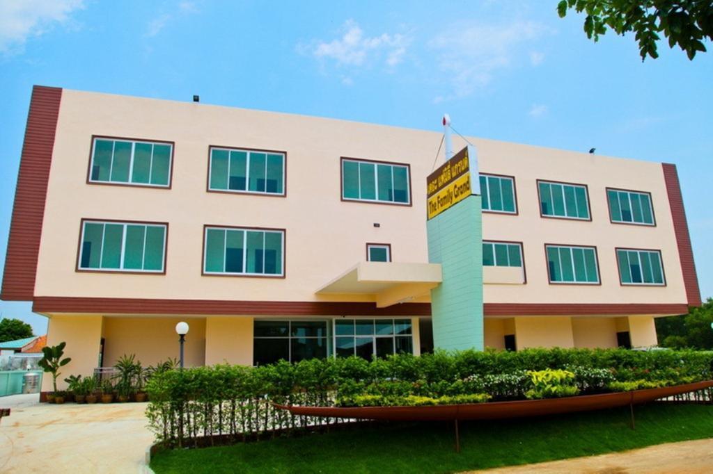 Hotel The Family Grand à Udon Thani Extérieur photo