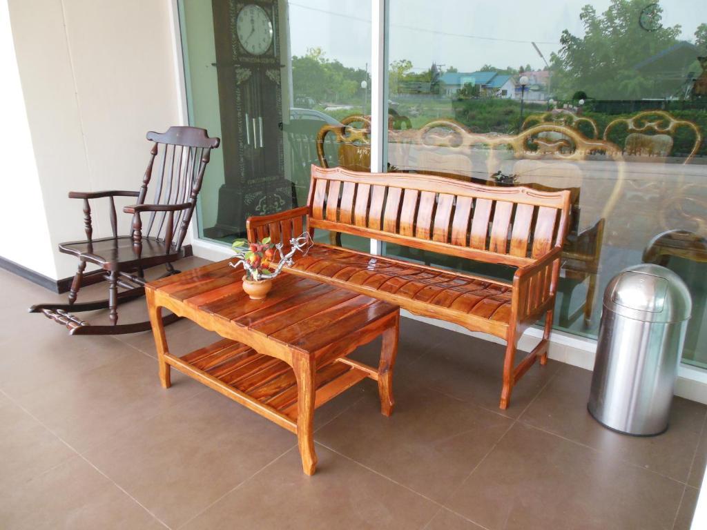 Hotel The Family Grand à Udon Thani Extérieur photo