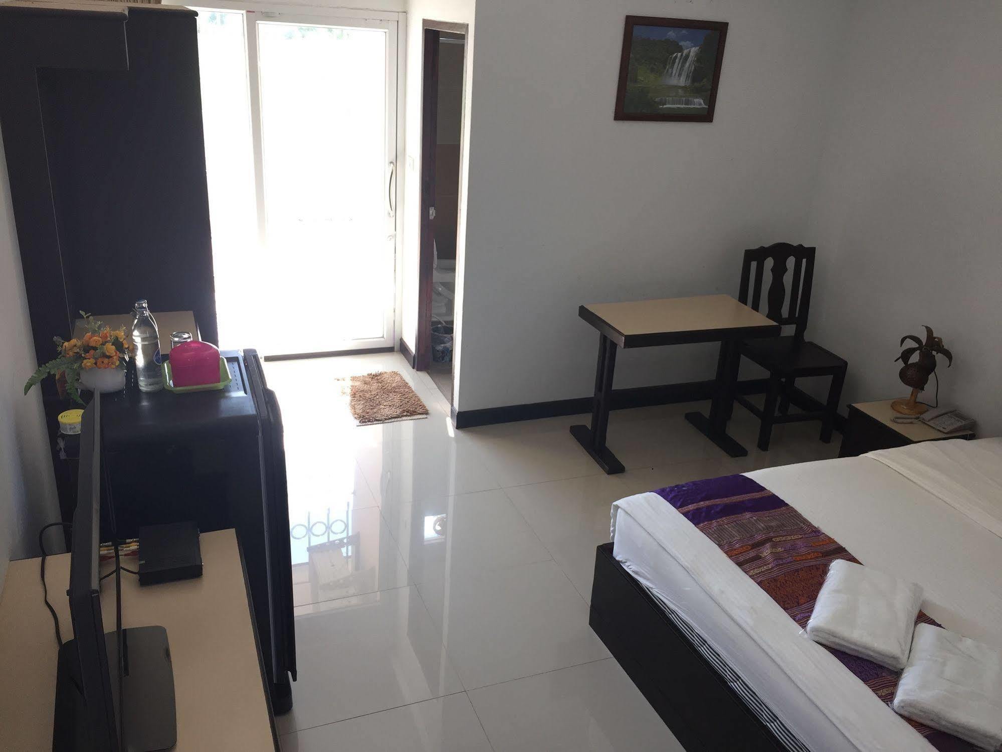 Hotel The Family Grand à Udon Thani Extérieur photo